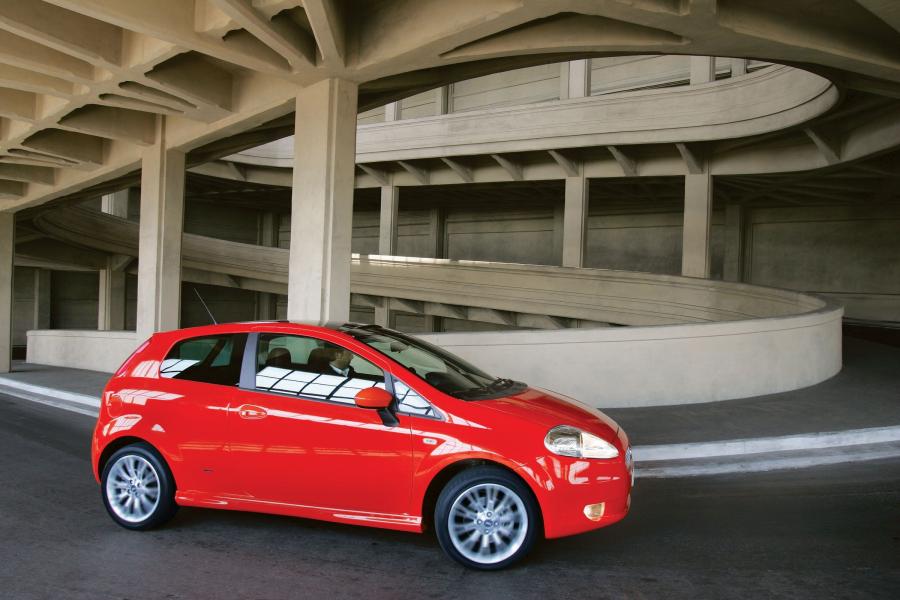 Fiat Grande Punto Multijet 3-Door 2005 года  (фото 4 из 51)